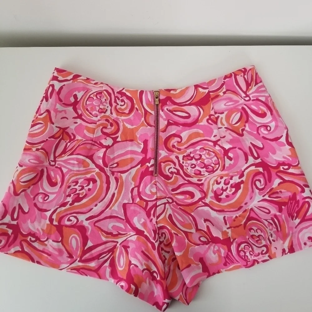 Lilly Pulitzer Ivy Short Pink Pout Mango Print Size 2 Floral Paisley